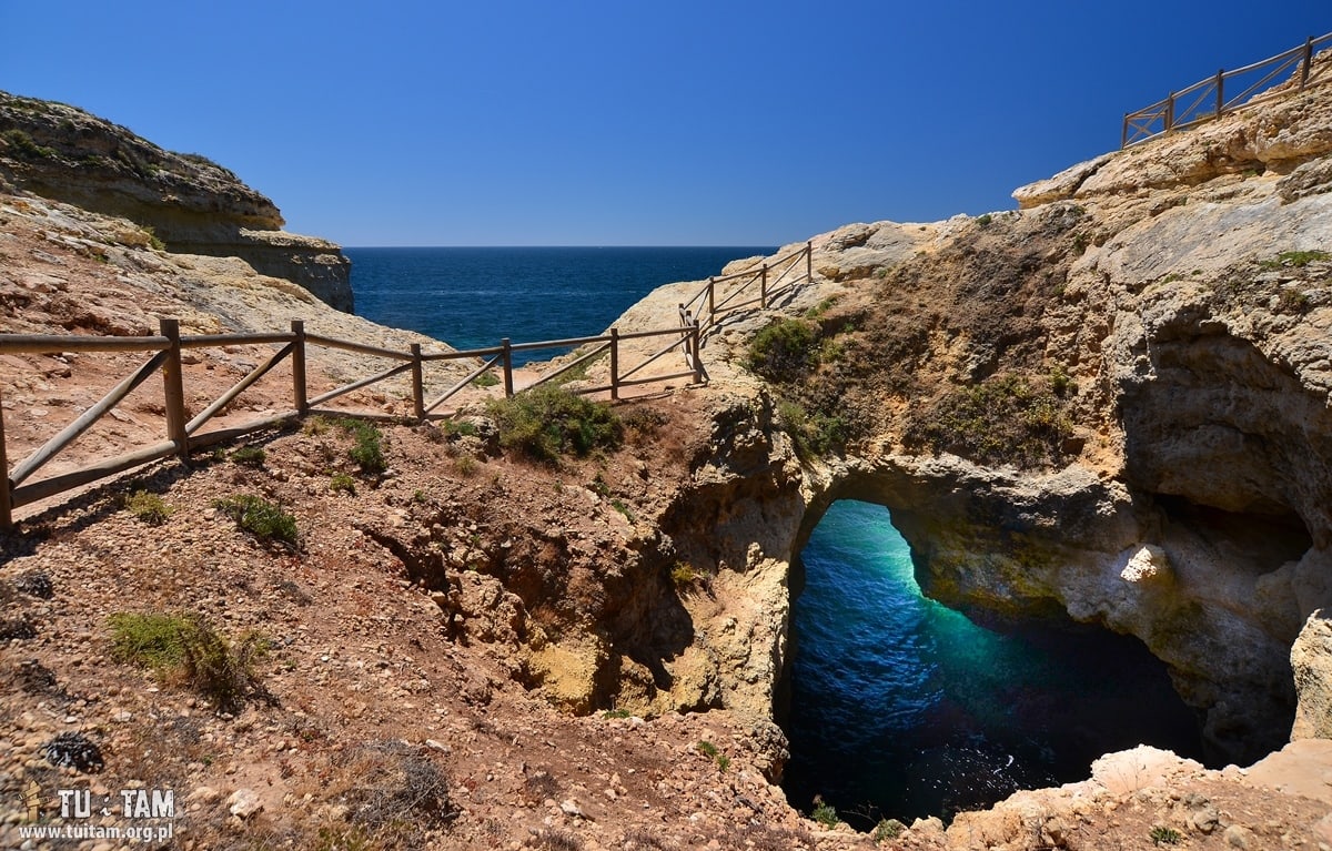 Algarve Marinha Natural arch