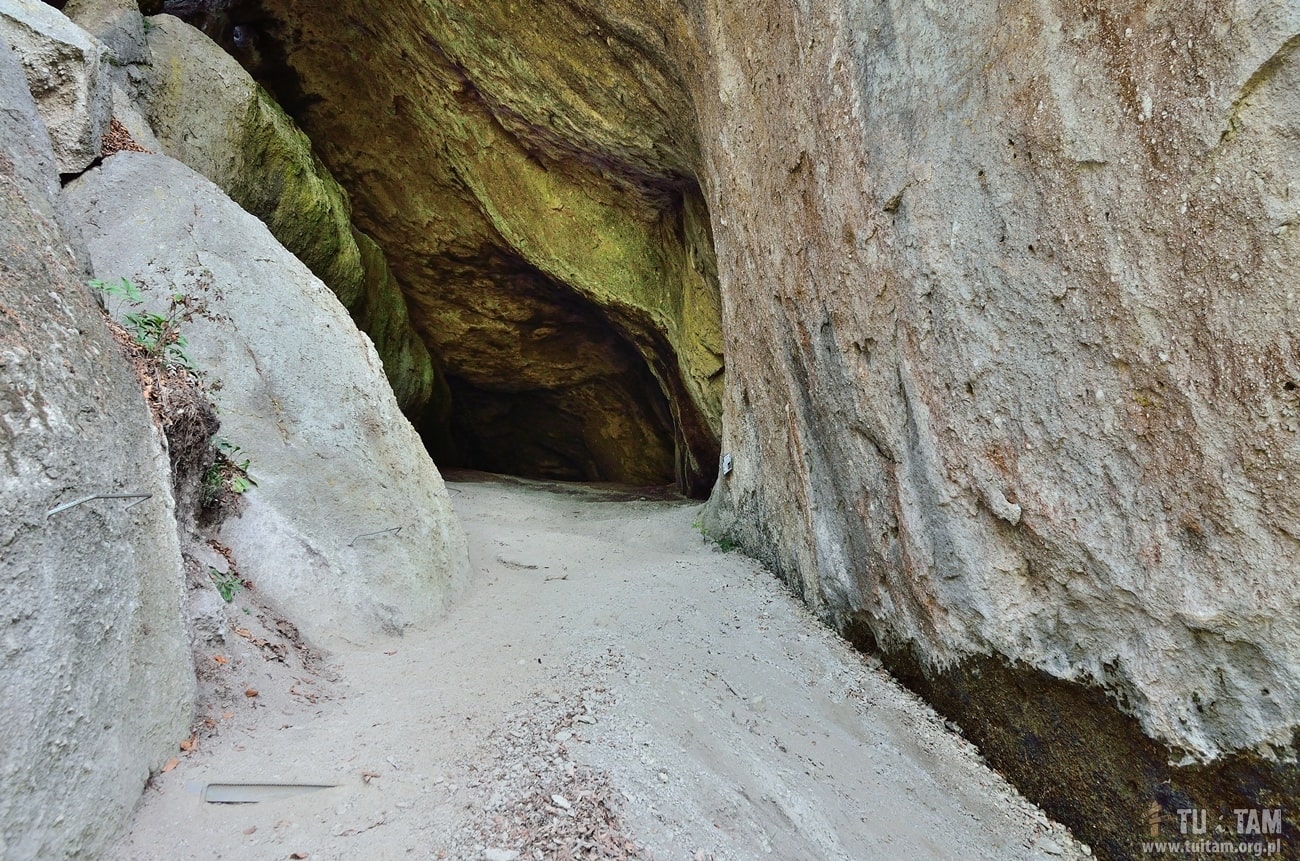 Sulovskie skały - jaskinia