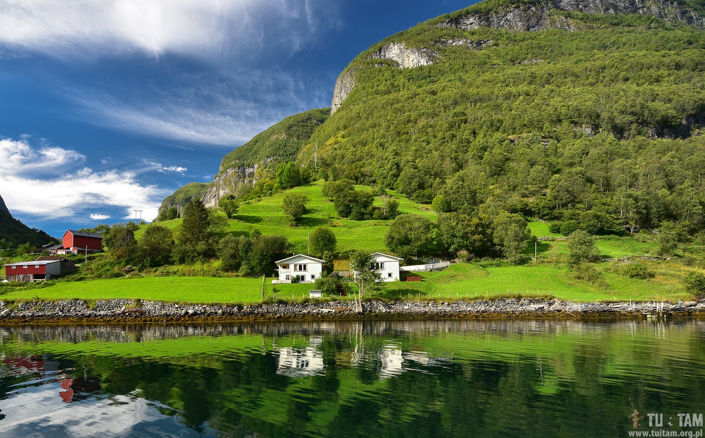 Rejsy po fiordach Norwegii promem