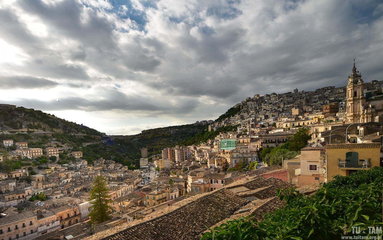 Modica – widok na miasto z punktu widokowego