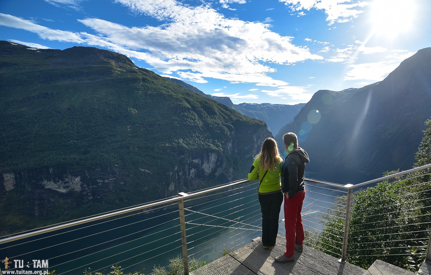 Geiranger co warto zobaczyć droga orłów