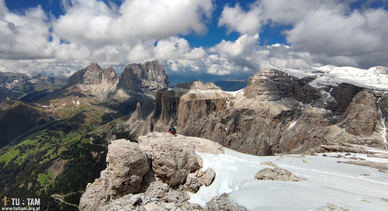 Passo Pordoi – przełęcz i panorama Dolomitów