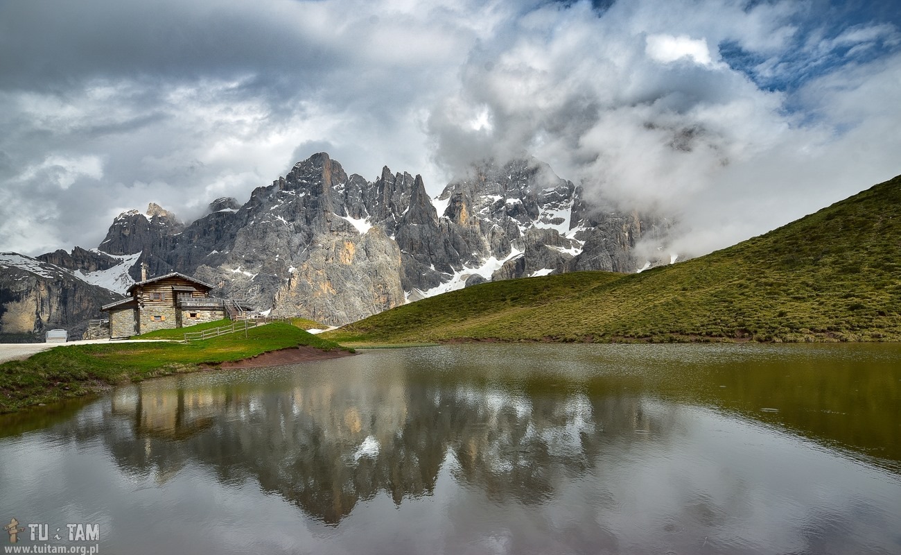 Baita Segantini i Pale di San Martino w Dolomitach