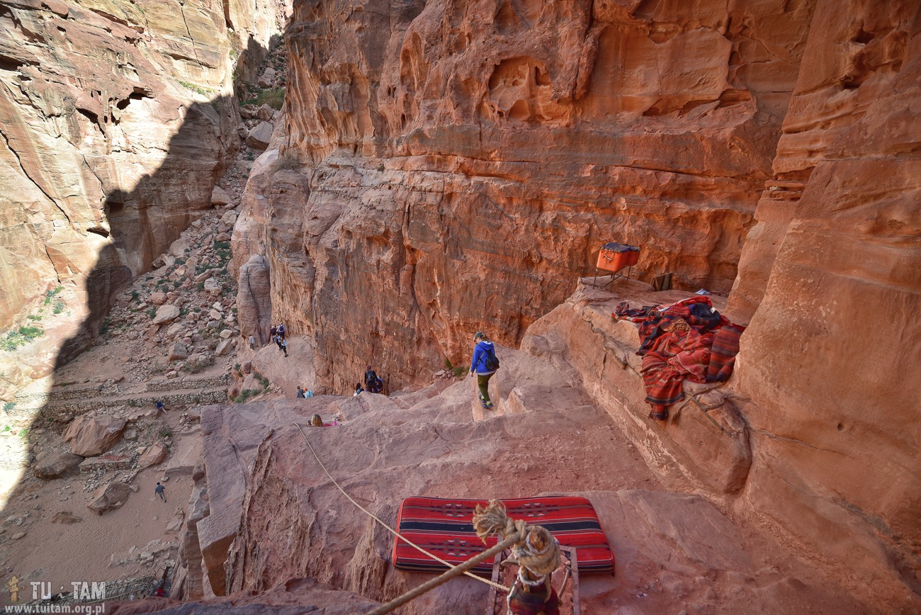Petra - ścieżka na punkt widokowy przy skarbcu