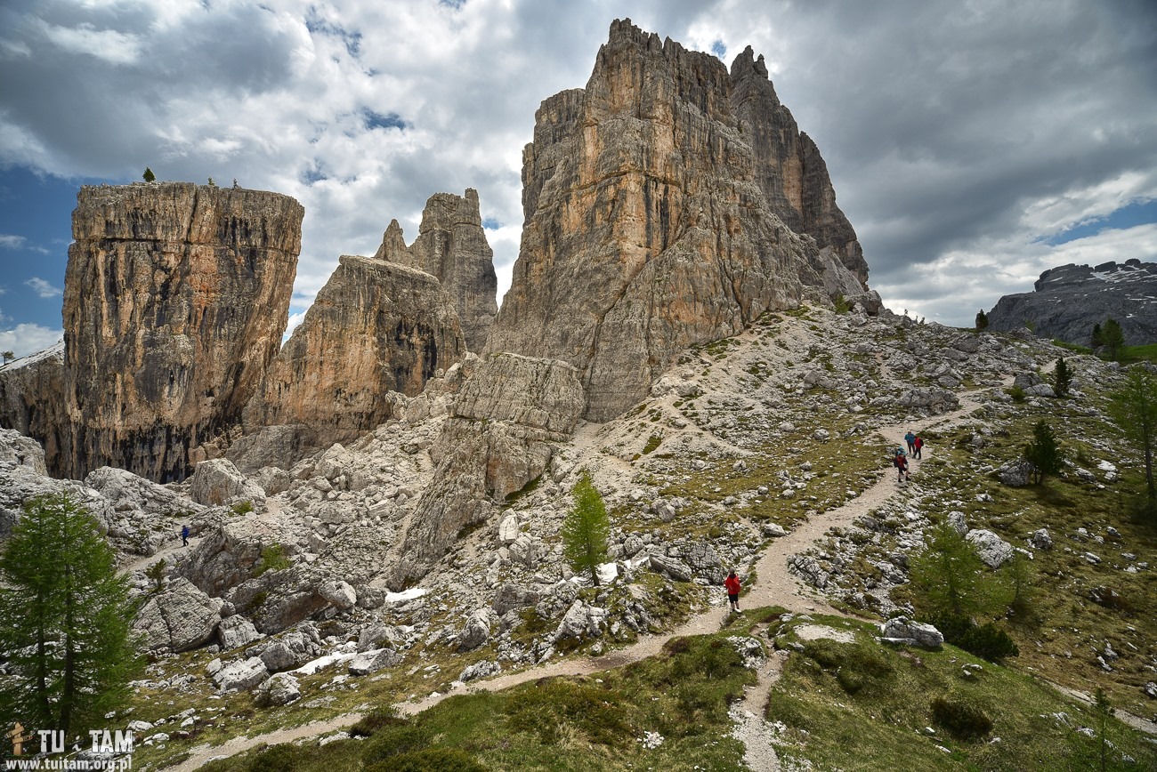 Cinque Torri i szlaki turystyczne w Dolomitach