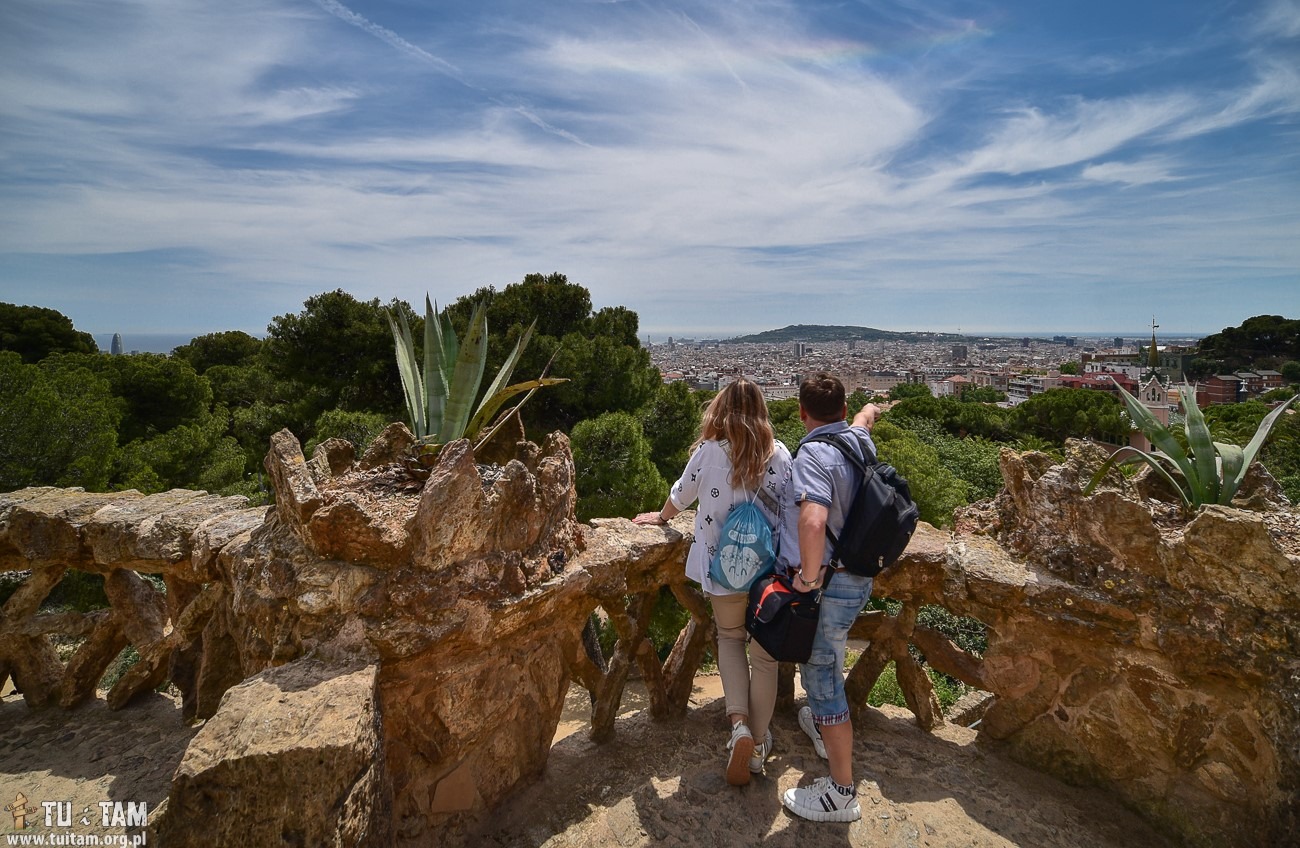 Park Güell w Barcelonie – kolorowe mozaiki Gaudiego